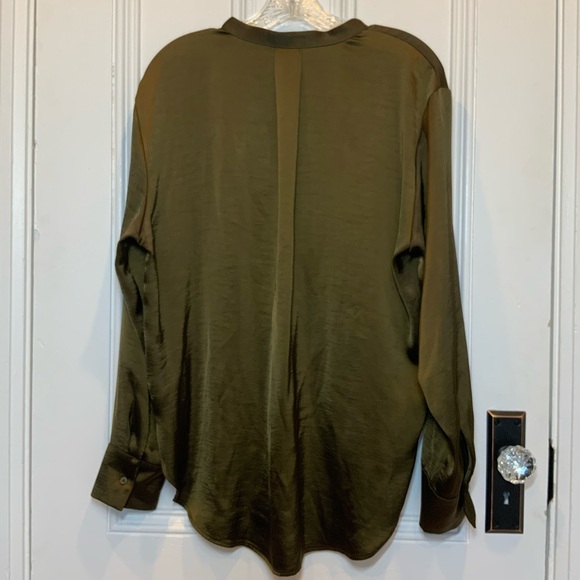 Banana Republic Satin Button Front Heritage Olive Green Tunic Blouse - Size L - Picture 2 of 7